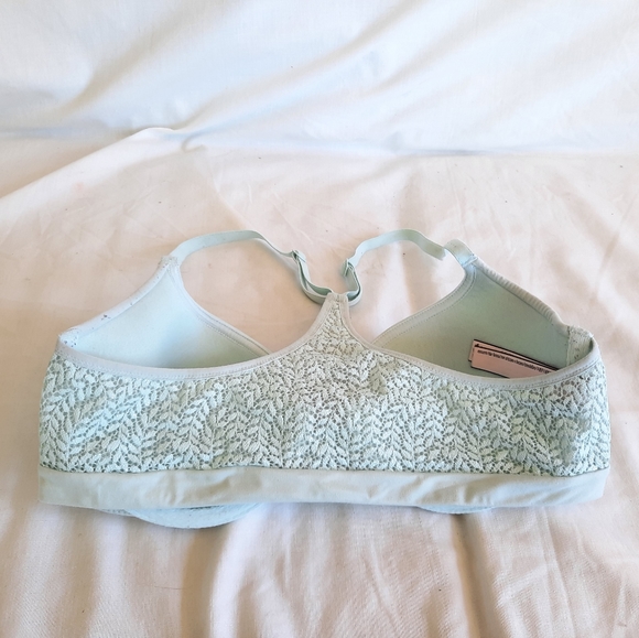 32D Victoria Secret racerback demi bra - Picture 3 of 5